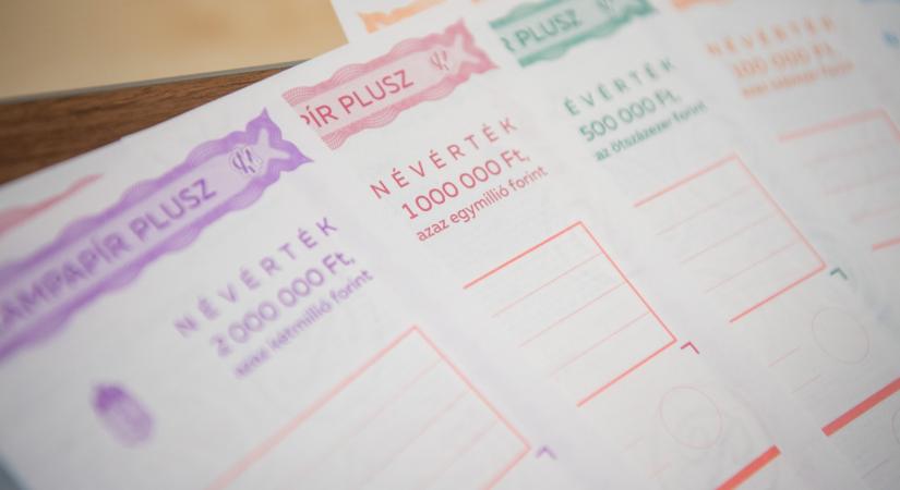 Nagyon fontos bejelentés jött az állampapírokról: van, aminek csökken a kamata, több sorozatot le is zárnak