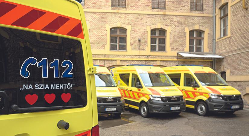 Negyedik emeletről zuhan a halálba a 17 éves lány Szentlőrincen