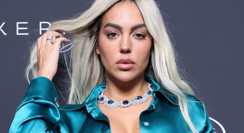 Cristiano Ronaldo menyasszony platinaszőkén jelent meg Cannesban – igazi bombázó!