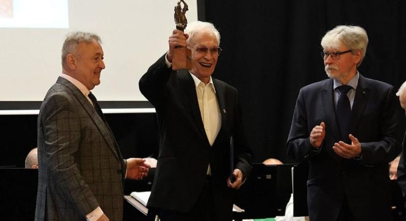 Szent István-díjat kapott a Komáromi Jókai Színház örökös tagja