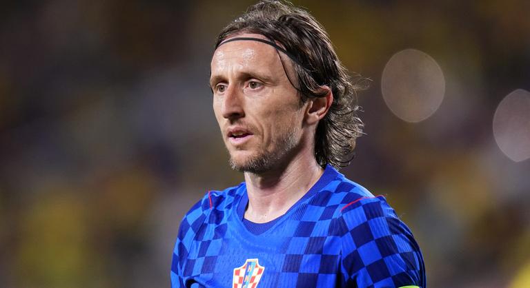 Bíznak a horvátok Luka Modric felépülésében, a 40 éves középpályás is helyet kapott a vb-keretben