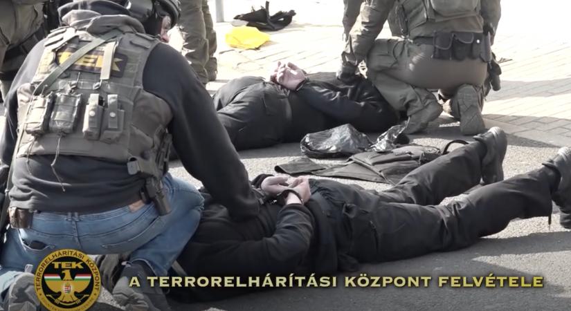 Ügyvédjük szerint visszavonták az „aranykonvoj”-ügyben érintett ukrán pénzszállítók kiutasítását