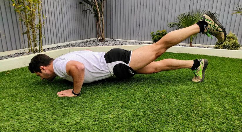 Fitneszinfluenszer leplezte le a trükköt – ettől lesz sokkal tónusosabb a teste