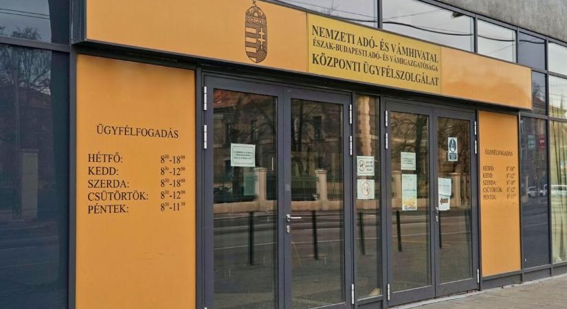Bevallási dömping: Május 20-ig dönthet az adó 1 százalékáról