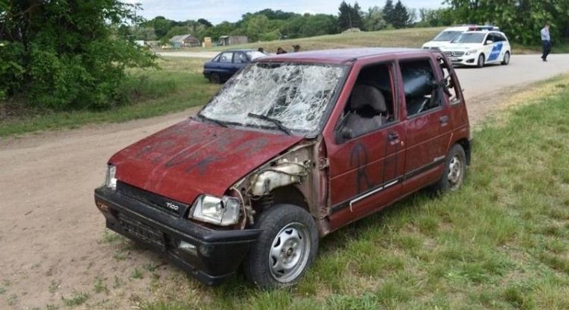 A 15 éves Rajmund Mad Max autóval menekült a rendőrök elől, majd másnapra felszívódott