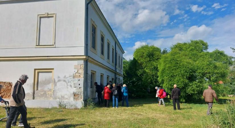 Rábaközi kastélymustra: a Baditz és Büky családok "fogadták" a vendégeket Magyarkeresztúron - Képgaléria
