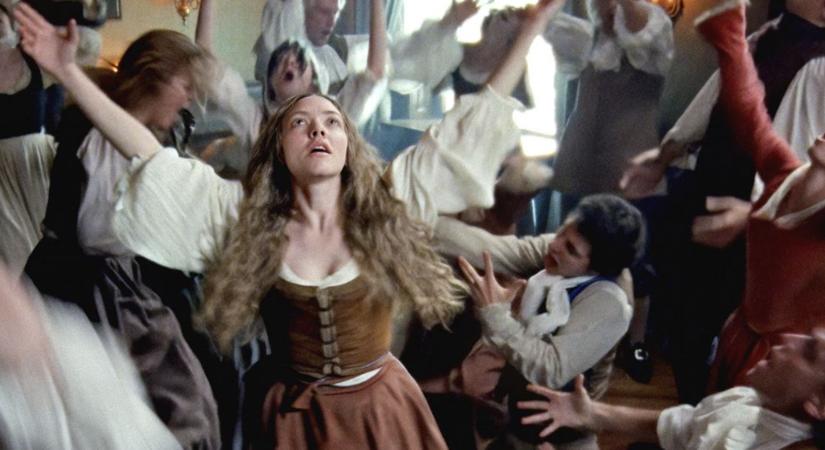 Két nap, és Amanda Seyfried extázisba esik a Disney-on
