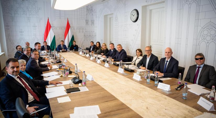 Holnap többet is megtudhatunk a kegyelmi ügy részleteiről