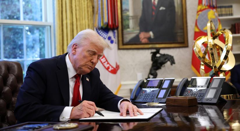Példátlan lépés: Trump beperelte a saját kormányát, hihetetlen véget ért az ügy