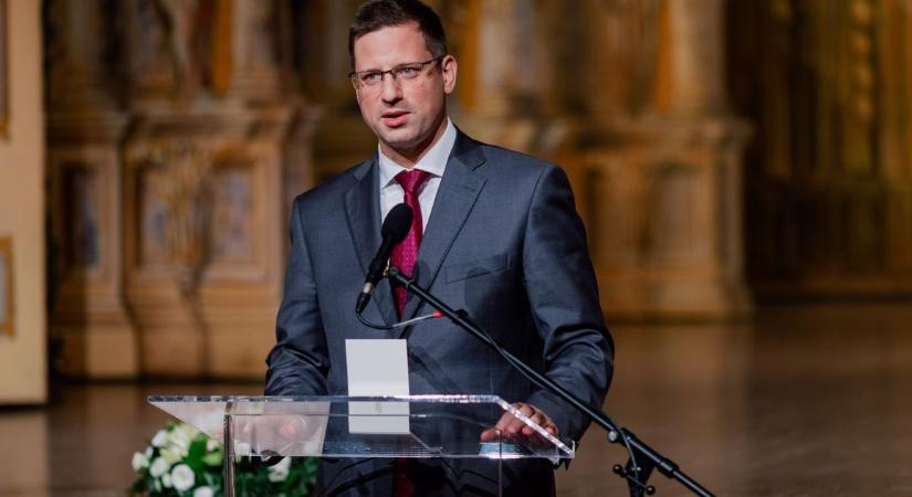 Fidesz-frakció: valótlanság a költségvetési adatok eltitkolása