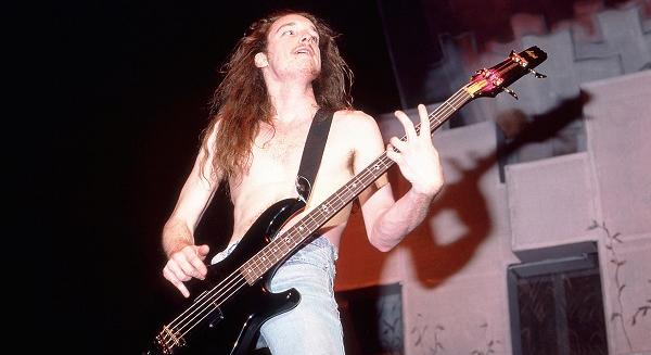 Ma van a Cliff Burton-nap, az egykori zseniális Metallica basszusgitáros születésnapja