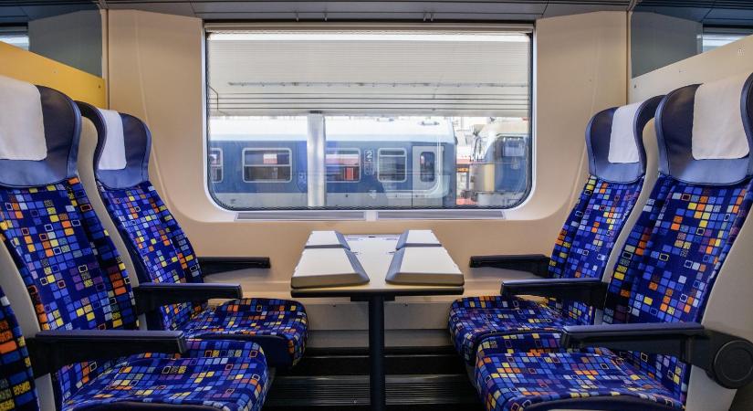 „Nem sok, de életmentő” - Tíz első osztályú Intercity vasúti kocsit bérel a MÁV a nyári hónapokra