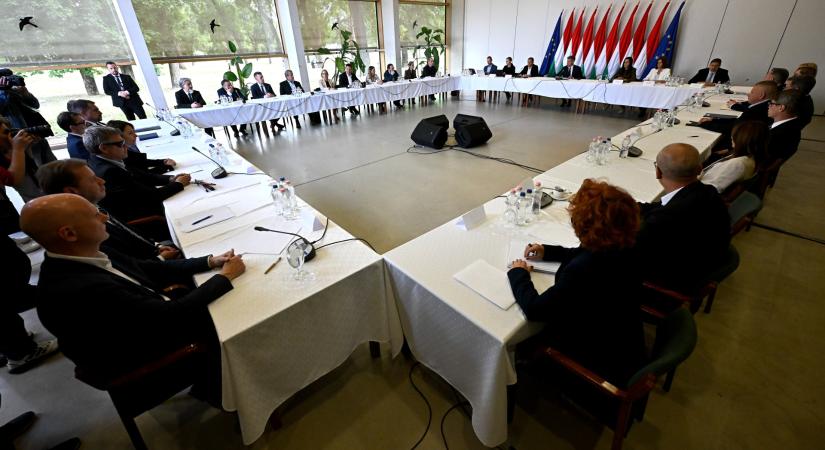 Beindította a törvénygyárat Magyar Péter: intézkedések sorát rendelte el a miniszterelnök