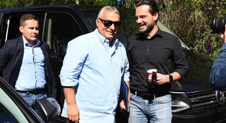 Orbán Viktort árnyékként követte, Magyar Pétert megvárta, majd feljelentette