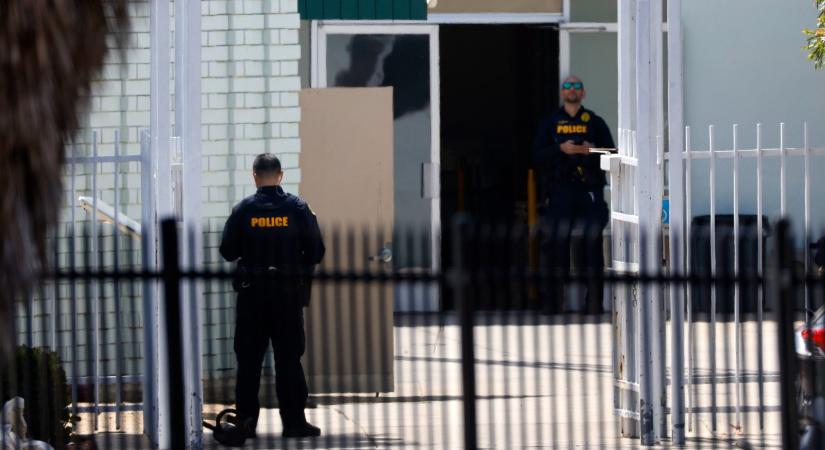 Elvitte a gyerek fegyvereket, merényletet hajtott végre egy társával