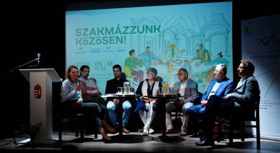 A Közösségi Jó Gyakorlat Intézménye elismerő cím átadásával és a Szakmázzunk Közösen! című szakmai nappal indult a 10. Közösségek Hete