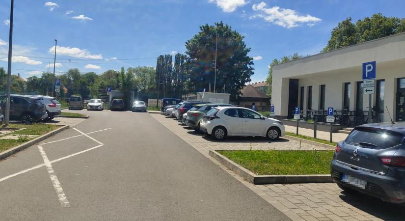 Betegek, hozzátartozók, lakók és városvezetés: kinek van felelőssége ebben az égető kérdésben?