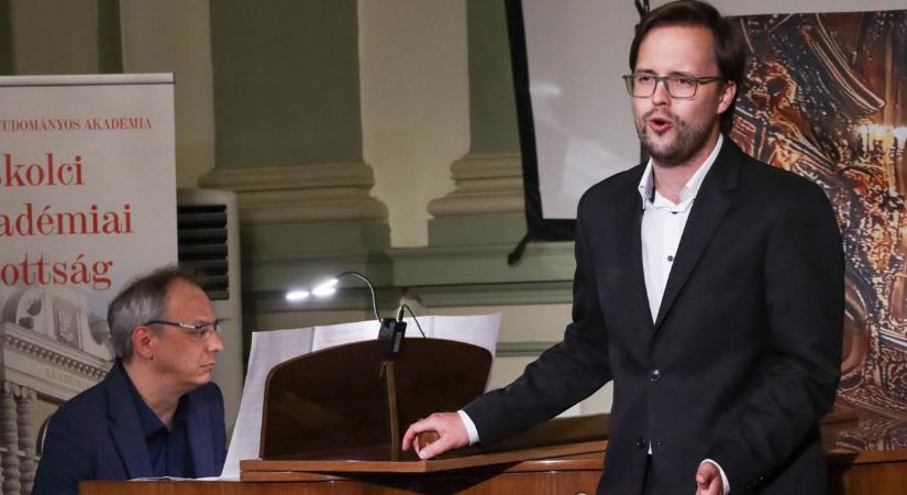 Operavarázs Miskolcon: így hozták el Figarót a város legígéretesebb fiatal hangjai – fotókkal, videóval