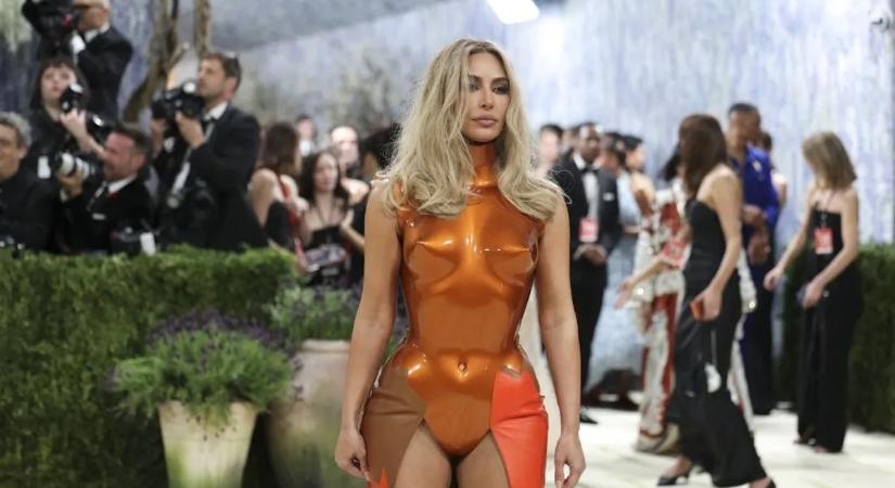 Hihetetlen dolgot találtak Kim Kardashian bugyijában – alig hiszünk a szemünknek!