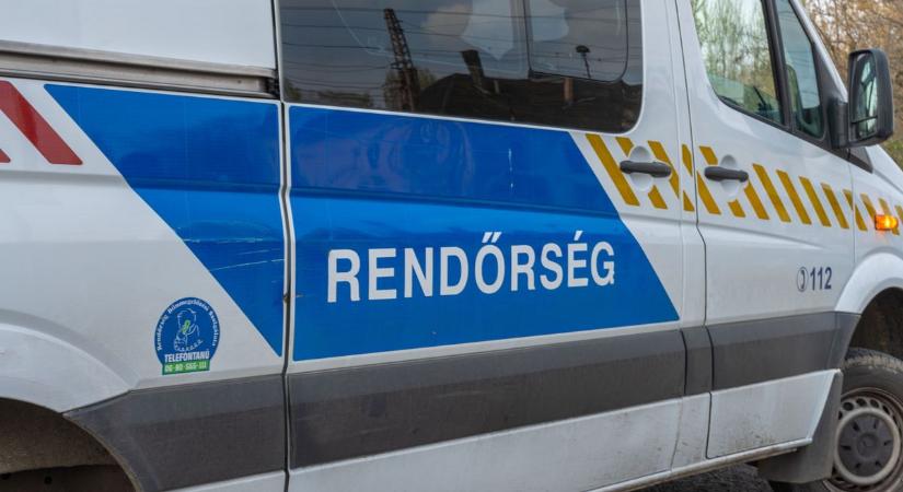 Tragédia a 6-os úton: halálra gázoltak egy férfit Dunaföldvár közelében