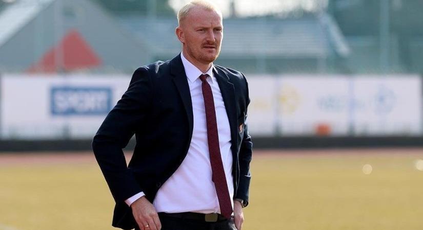 A dobogón álló magyar edzőt furcsa időpontban küldik el