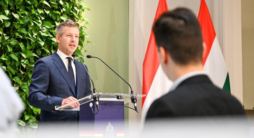 Kint vannak a dokumentumok