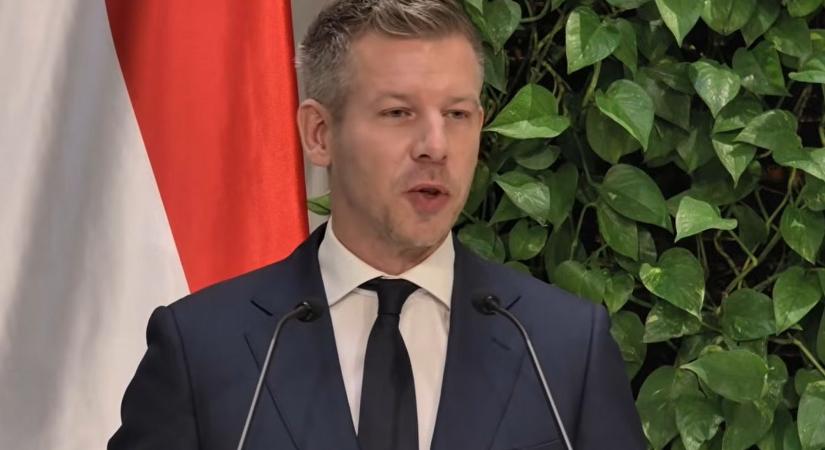 Magyar Péter rendkívüli sajtótájákoztatót tart a kegyelmi ügy dokumentumairól