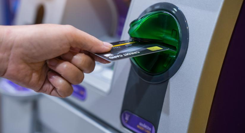 Újabb banki leállás jön: ezeken a napokon akadozhat a netbank, utalás, a kártyás fizetés, de az ATM-eket és SZÉP-kártyákat is érintheti