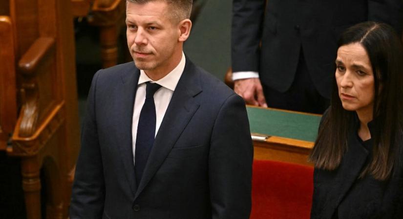 Nyilvánosságra került a kegyelmi ügy dossziéja, Magyar Péter sajtótájékoztatón ismertette a részleteket