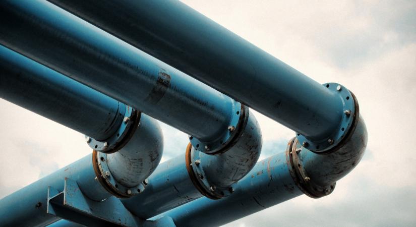 Óriási fordulat Magyarország energiaellátásában: aláírták a szerződést, új olajvezeték épül