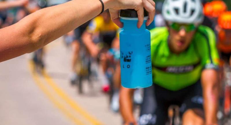 „Ne pisiljetek a kulacsba!” rdekes figyelmeztetst adott ki a Giro kilencedik szakasza utn az UCI
