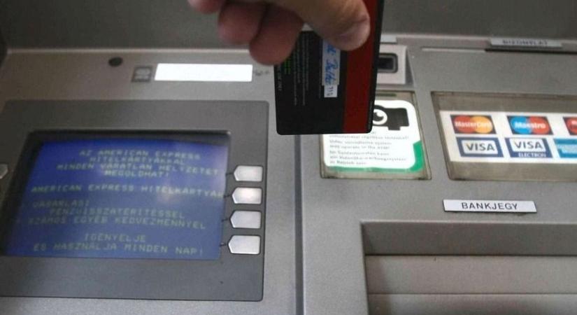 Komoly leállások jönnek: ezeken a napokon több banki szolgáltatás sem működik