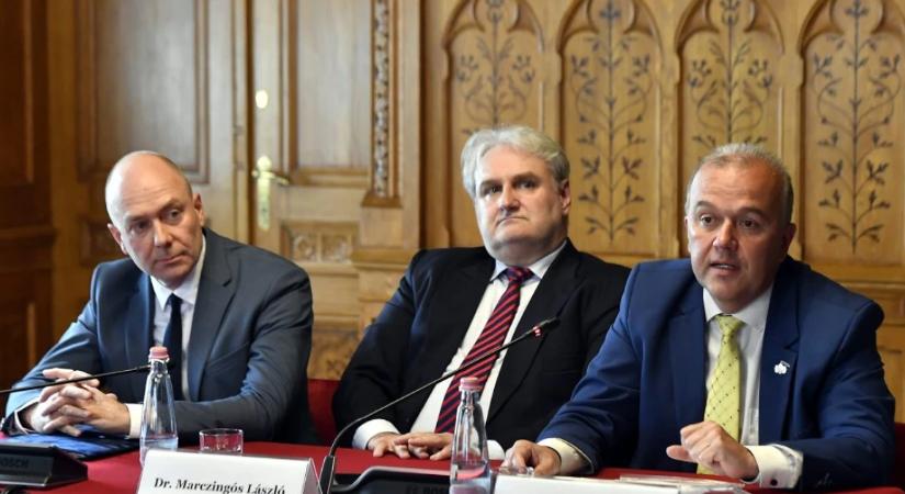 Ő lehet a katalán népi művészetes hasonlattal leírt ügyvéd, aki segítette K. Endre kegyelmi kérvényét