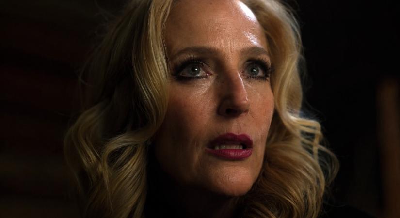 Megvan a 2026-os év horrorja? 100%-kal kezdett Gillian Anderson új filmje!