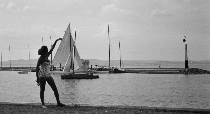 Vízi veteránokra bukkantunk: retró vitorlásokat árulnak a Balatonnál (galéria)