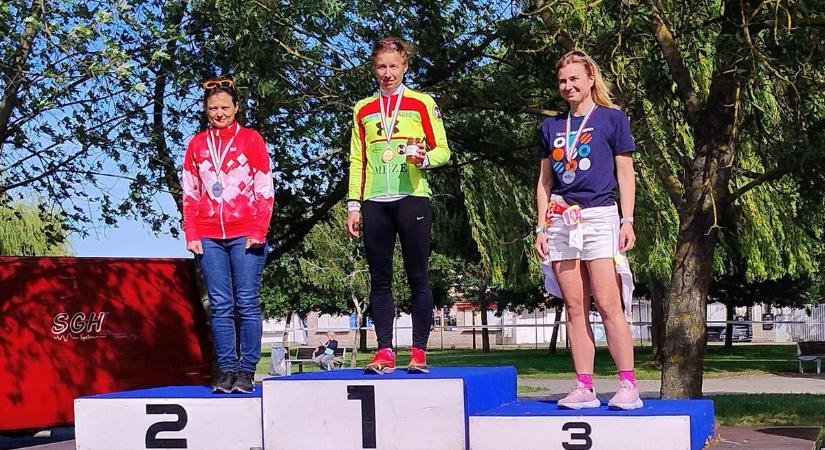 Katona család: anyai példamutatás és kiemelkedő gyermekteljesítmény Tiszaújvárosban
