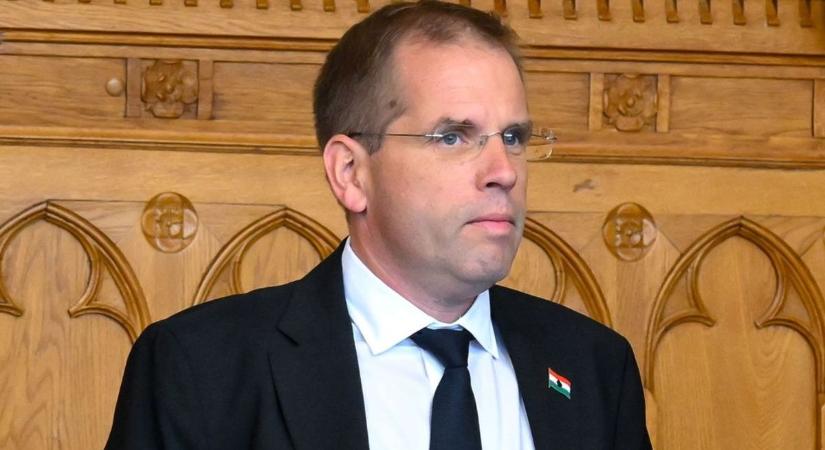 Magyar Péter miniszterelnök-helyettessé nevezte ki Ruff Bálintot