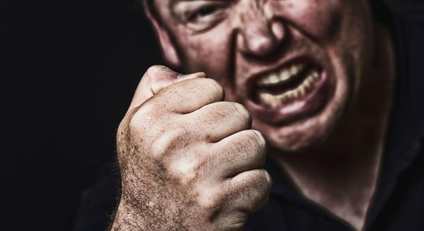 Elítélték a decsi szörnyeteget, aki állatként bánt házi rabszolgájával