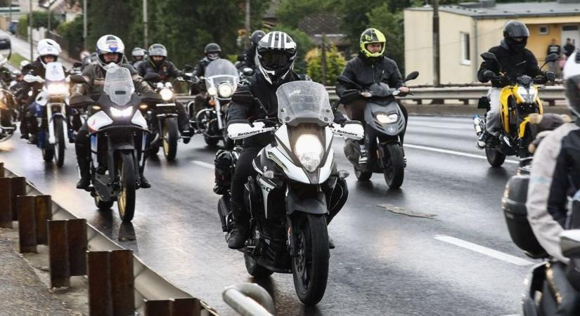 Motorosvilág túl a műanyagon