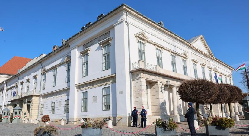 Együttműködik a kormánnyal Sulyok Tamás hivatala: kiadják a kegyelmi ügy iratait