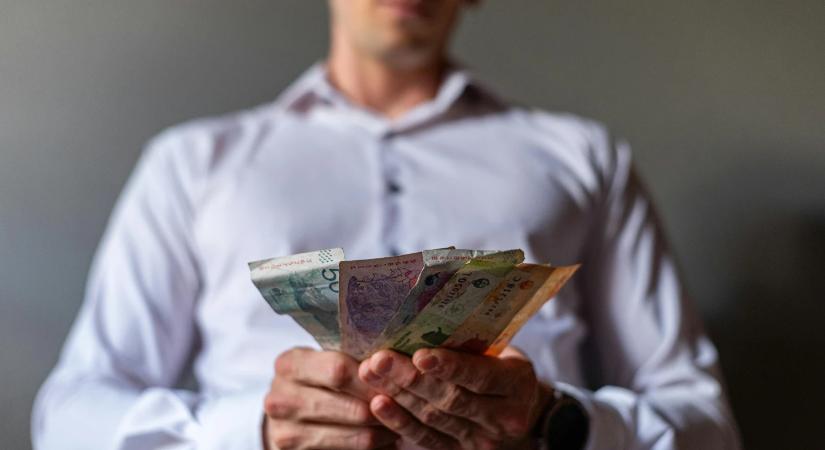 Rossz hír a megtakarítóknak: vágják az állampapírok kamatait