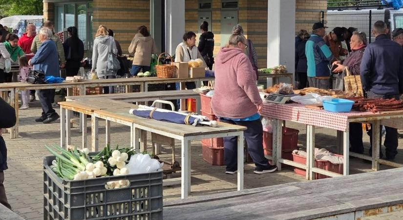 Felháborító! Kétszer is megpróbálta felgyújtani a városi piacot, a lakosság segítségét is kérik az elkövető megtalálásához