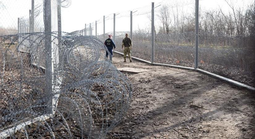 Simicskó István: Itt az ideje az egyenes válaszoknak a migráció ügyében
