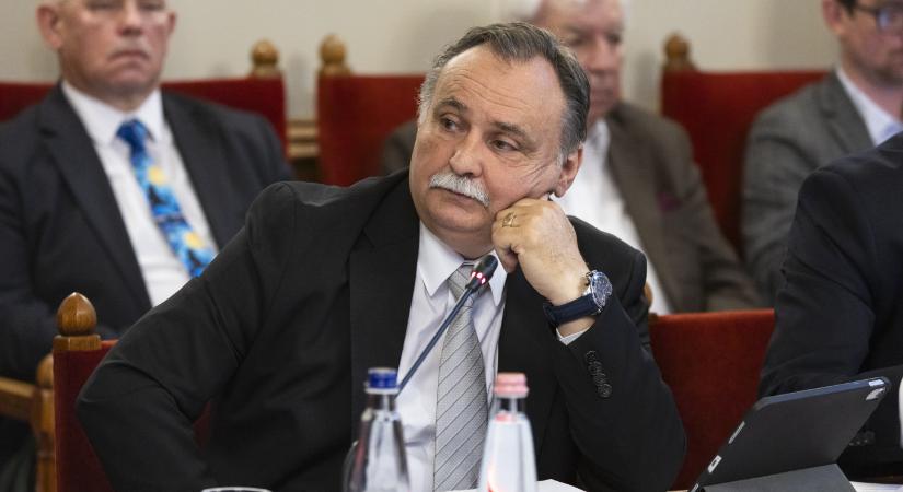 Gajdos László felszólította a BYD vezetőit, hogy azonnal fejezzék be a környezetkárosító tevékenységet