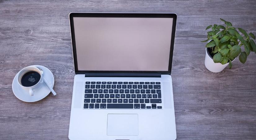 Súlyos pénzeket veszíthet egyetlen kattintással, így verik át a webáruházak