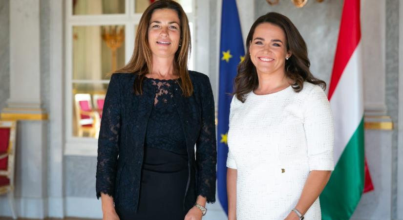 Novák Katalin hivatala egy nap alatt többször is sürgette Varga Juditot, hogy írja alá a kegyelmi döntéseket