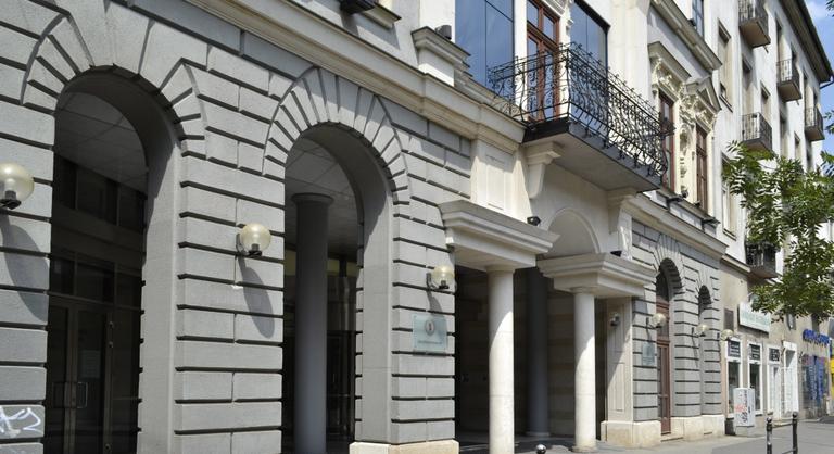 Több tízmillió forintos bírságot kapott hat áramszolgáltató