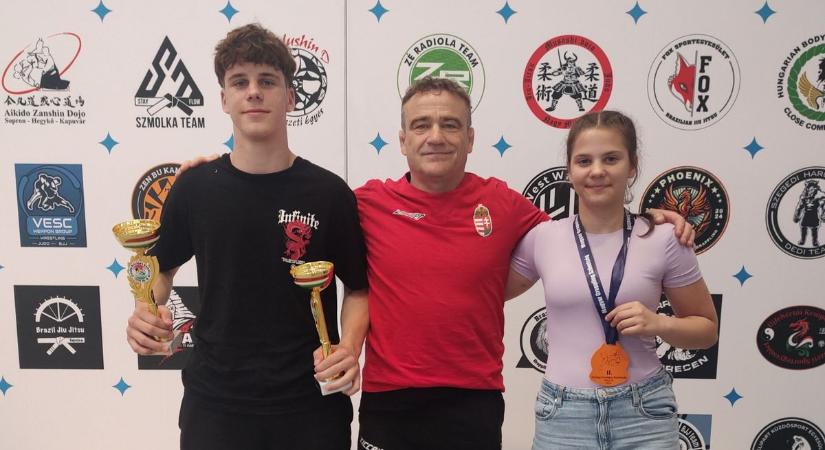 A Szili testvérek érmei a grappling magyar bajnokságról