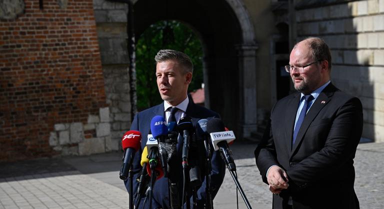 Magyar Péter Krakkóból küldött figyelmeztetést: Több diplomata kerülhet visszahívásra