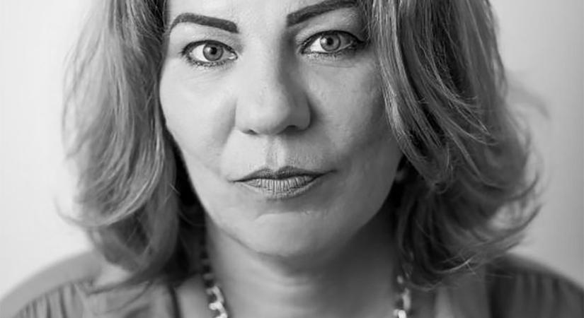 „Ahol a halált nem tudják, ott élni se tudnak igazán” – tucatnál is több sodró írást gyűjtöttünk össze Hódos Hajnalkától